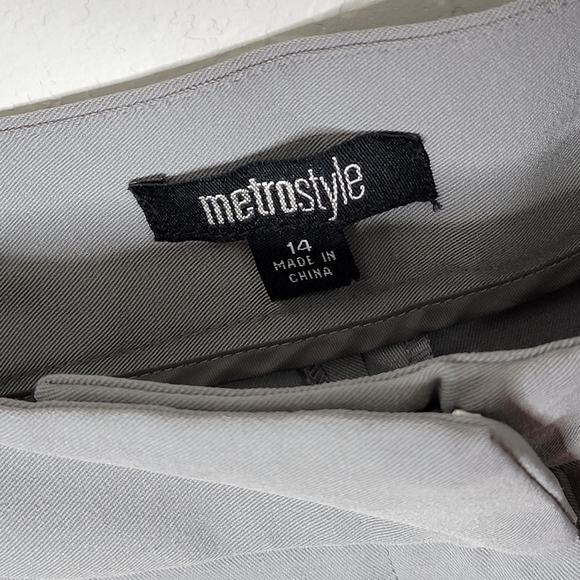 Vintage Metrostyle Grey Pleated & Tucked Slacks - Picture 5 of 8